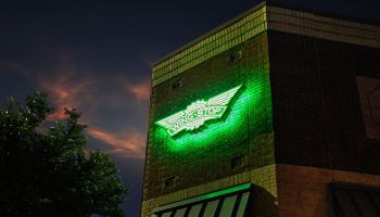 Wingstop-Exterior_Night